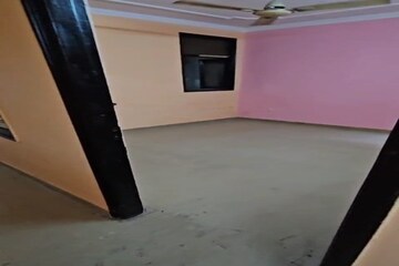 Room in 3 BHK Builder Floor at Govindpuri – for Sale