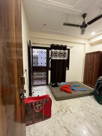 Bedroom in 2 BHK Builder Floor at Sector 46 – for Rent