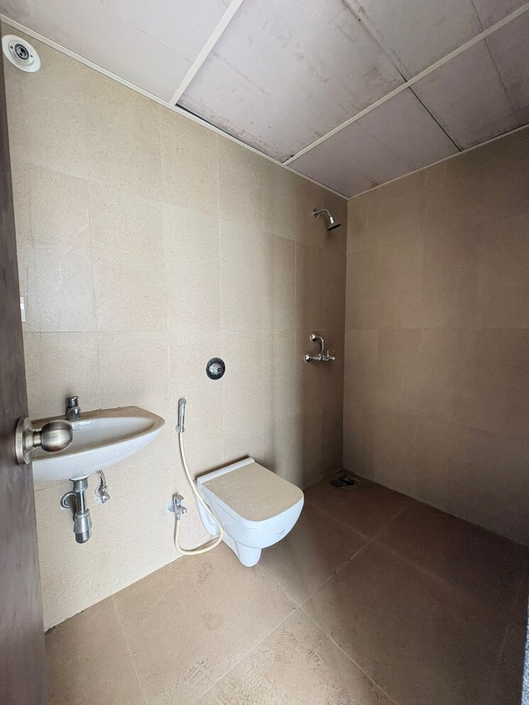 Bathroom, runwal-my-city 2 Bedroom 579 Sq.Ft. Apartment In Dombivli East Thane 9395504