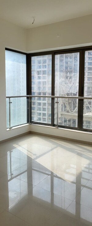 Room in 3 BHK Apartment at The Central, Chembur – for Rent