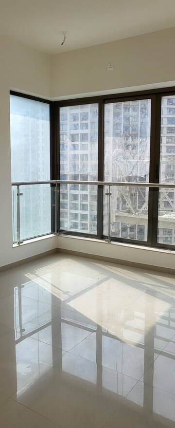 Room in 3 BHK Apartment at The Central, Chembur – for Rent