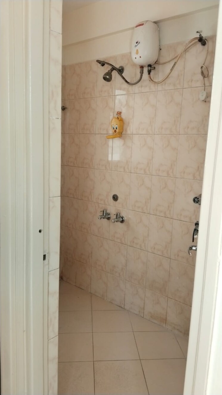 Bathroom, aditya-shagun 3 Bedroom 1500 Sq.Ft. Apartment In Bavdhan Pune 9395547