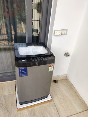 Master Bedroom in Studio Builder Floor at Sector 51 – for Rent