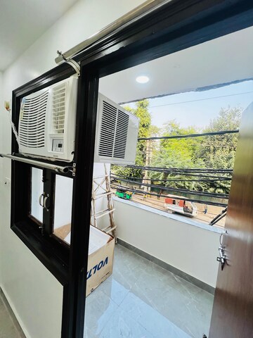 Kitchen in 1.5 BHK Builder Floor at Saket – for Rent