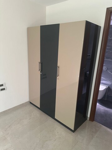 Bedroom in 3.5 BHK Apartment at Ekta Crest, Chembur – for Rent