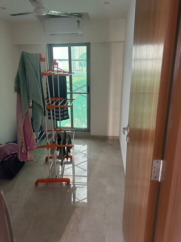 Bedroom in 3.5 BHK Apartment at Ekta Crest, Chembur – for Rent