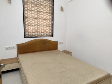 Room in 1 BHK Apartment at Bhagya Nagar CHSL, Mahim West – for Rent