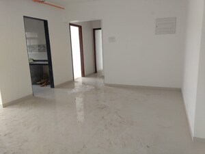 Room in 2 BHK Apartment at Sidhivinayak Flora, Chembur – for Rent