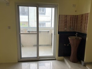 Room in 3 BHK Apartment at Vaishnavi  Orchids, Kaikondrahalli – for Rent