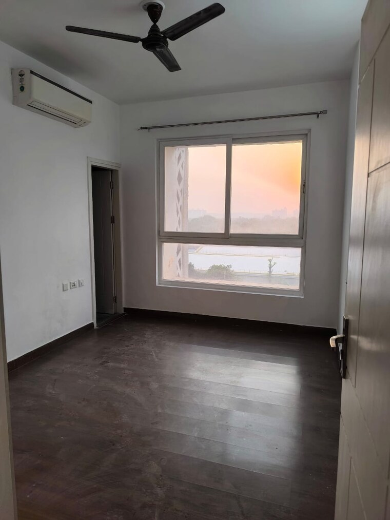 Room, signature-global-city 3 Bedroom 1555 Sq.Ft. Apartment In Sector 37d Gurgaon 9395705