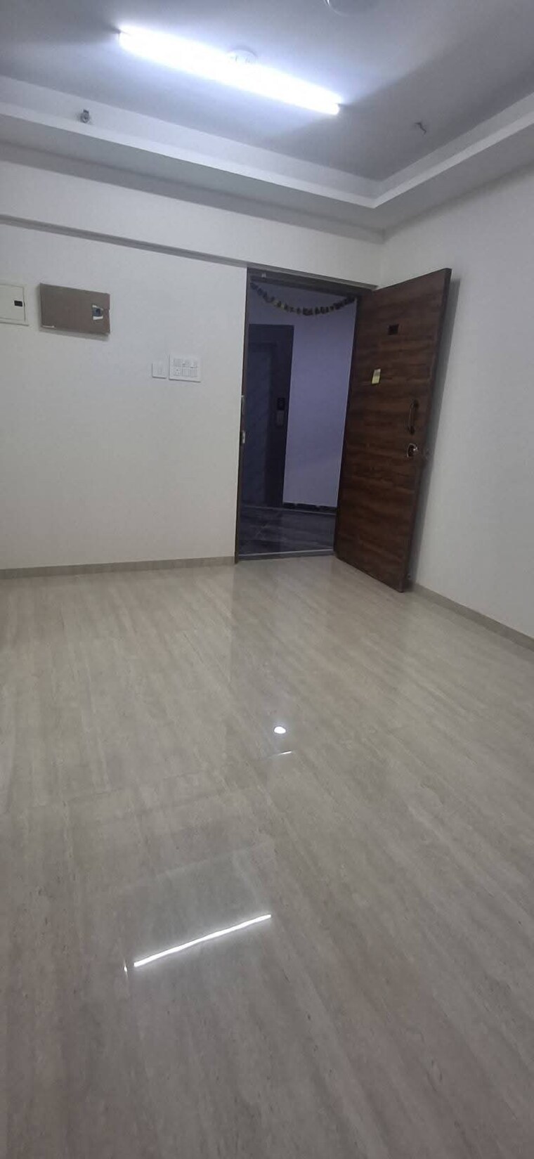 Room, je-and-vee-om-trimurti 1 Bedroom 645 Sq.Ft. Apartment In Malad East Mumbai 9395719