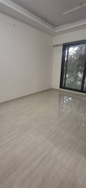 Room in 1 BHK Apartment at Je And Vee Om Trimurti, Malad East – for Rent