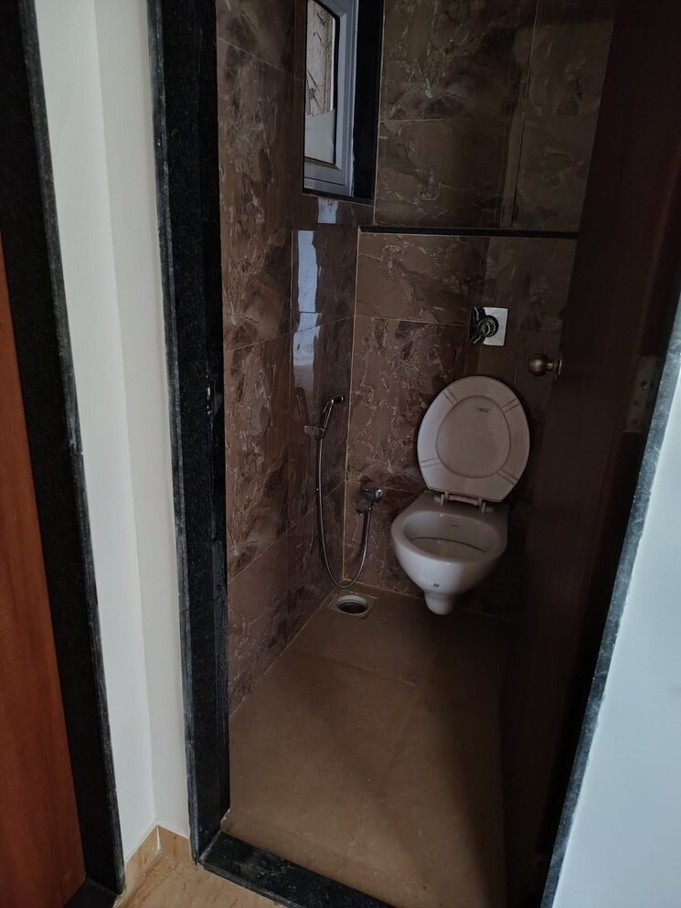 Bathroom, vtp-beaumonde 2 Bedroom 749 Sq.Ft. Apartment In Kharadi Pune 9395717