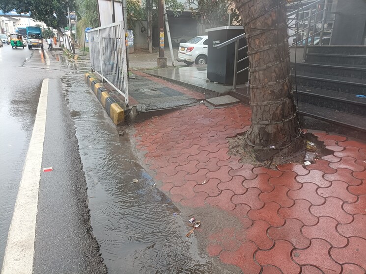  Parking, lahari-jublee-hills Commercial Showroom 7000 Sq.Ft. In Jubilee Hills Hyderabad 9395854