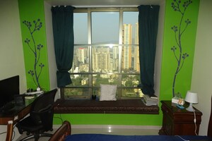 2.5 BHK Apartment For Rent in Oberoi Realty Woods, Goregaon East