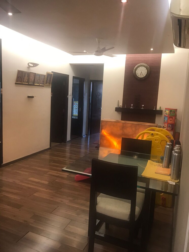 Living Room, oberoi-realty-woods 2.5 Bedroom 900 Sq.Ft. Apartment In Goregaon East Mumbai 9396115