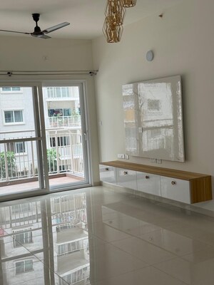 Room in 3 BHK Apartment at L&T Raintree Boulevard, Hebbal – for Rent