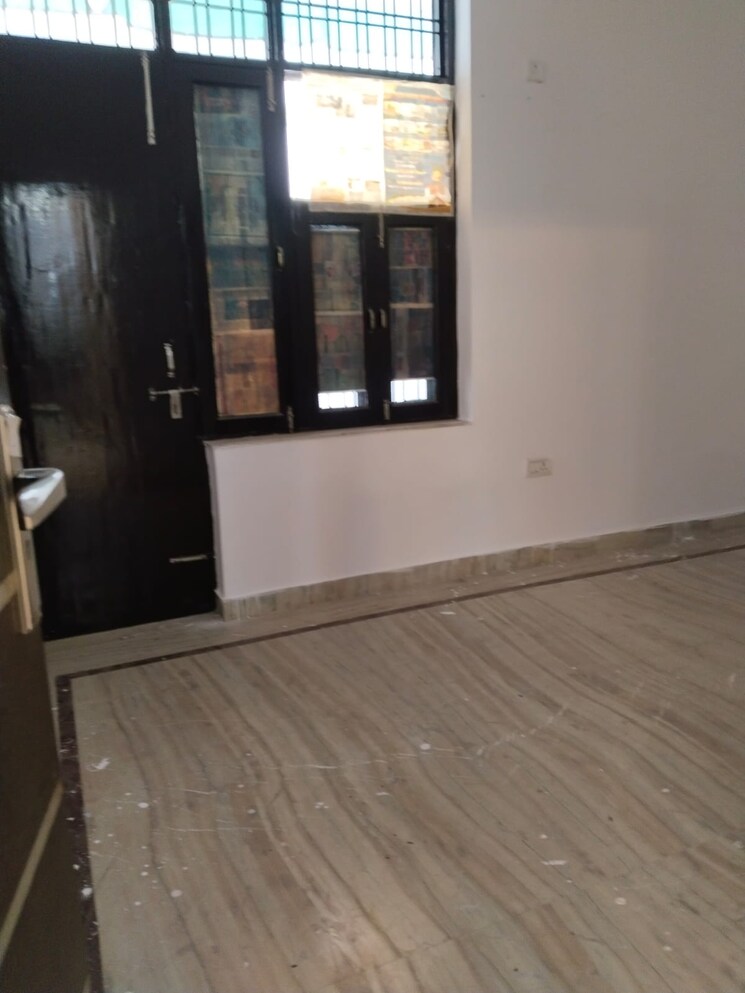 Room, ashoka-enclave-faridabad 3 Bedroom 289 Sq.Yd. Builder Floor In Sector 34 Faridabad 9396373
