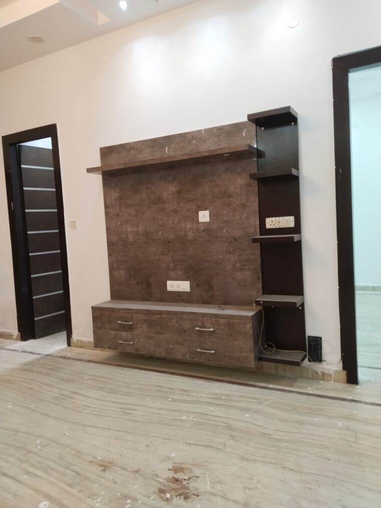 Living Room, ashoka-enclave-faridabad 3 Bedroom 289 Sq.Yd. Builder Floor In Sector 34 Faridabad 9396373