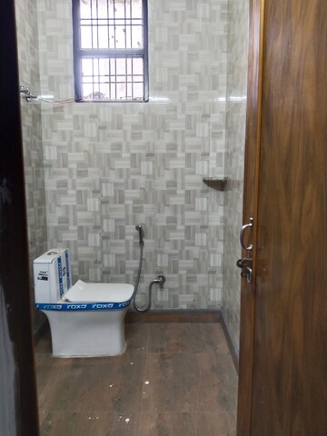 Bathroom in 3 BHK Builder Floor at Ashoka Enclave Faridabad, Sector 34 – for Sale
