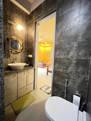 Bathroom in 3 BHK Builder Floor at Ameya Sapphire 57, Sector 57 – for Rent