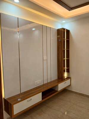 Room in 3 BHK Builder Floor at BPTP District, Sector 81 – for Sale