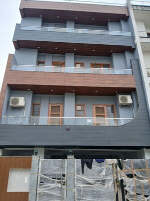 3 BHK Builder Floor – Exterior View View at BPTP District, Sector 81 - for Sale