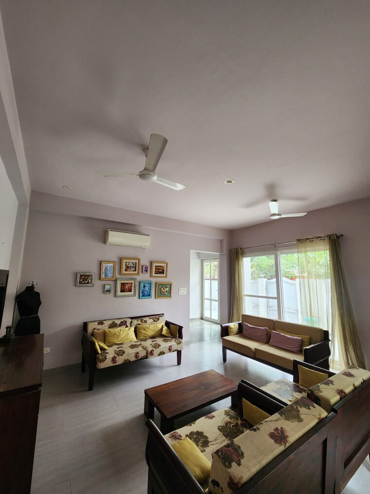 Living Room, ansal-sushant-lok-i 1.5 Bedroom 215 Sq.Yd. Independent House In Sector 43 Gurgaon 9396393