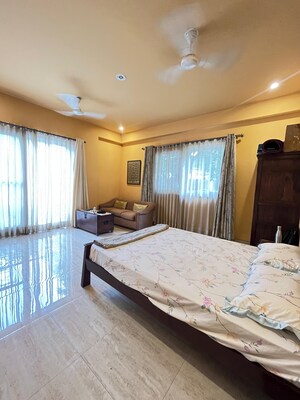 Bedroom in 1.5 BHK Independent House at Ansal Sushant Lok I, Sector 43 – for Rent