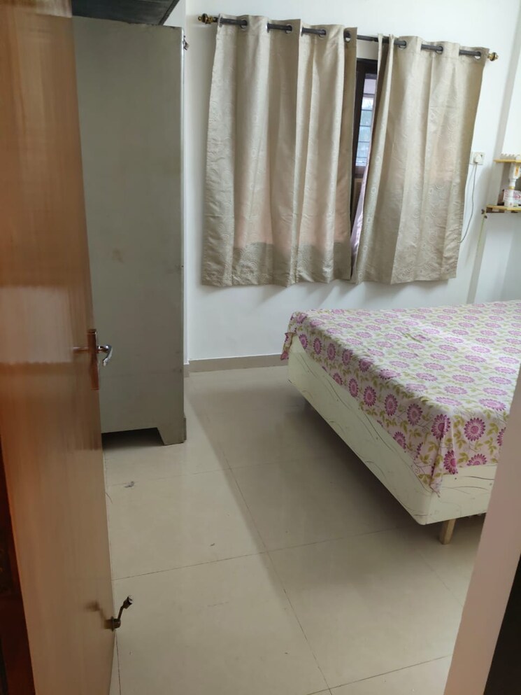 Bedroom, lajpat nagar 2 Bedroom 900 Sq.Ft. Builder Floor In Lajpat Nagar Delhi 9396318