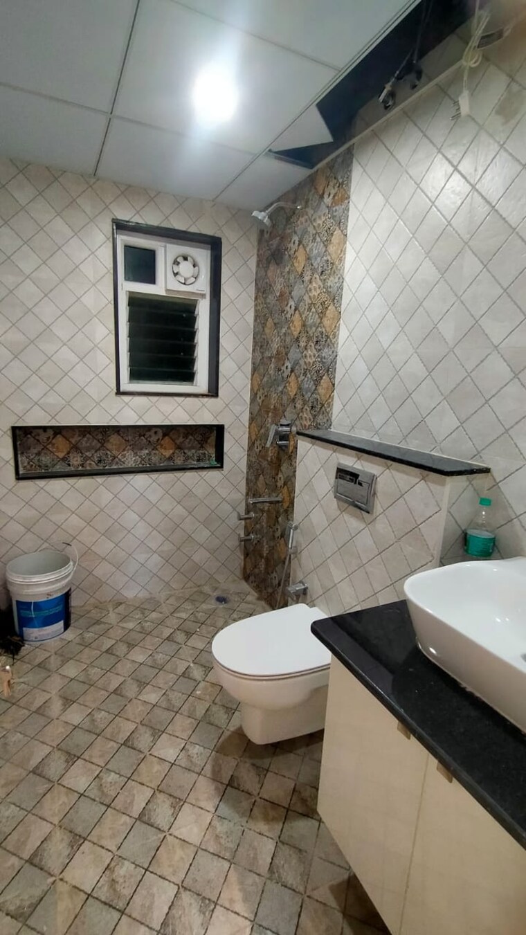 Bathroom, mittal-palms 3 Bedroom 1810 Sq.Ft. Apartment In Jakkuru Bangalore 9396321
