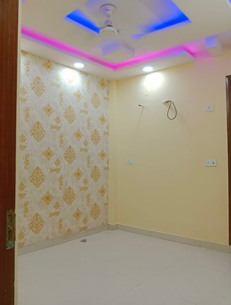 Room, govindpuri 3 Bedroom 900 Sq.Ft. Builder Floor In Govindpuri Delhi 9396475