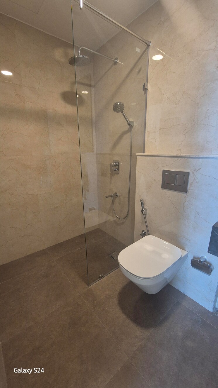Bathroom, piramal-mahalaxmi 3 Bedroom 1490 Sq.Ft. Apartment In Mahalaxmi Mumbai 9396391