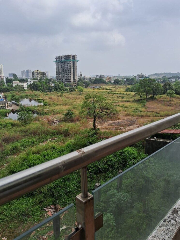 Balcony, regency-estate 1 Bedroom 425 Sq.Ft. Apartment In Dombivli East Thane 9396268