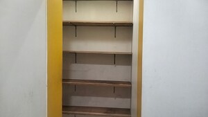 Furnished Amenities in 2 BHK Apartment at Lodha Amara, Kolshet Road – for Rent