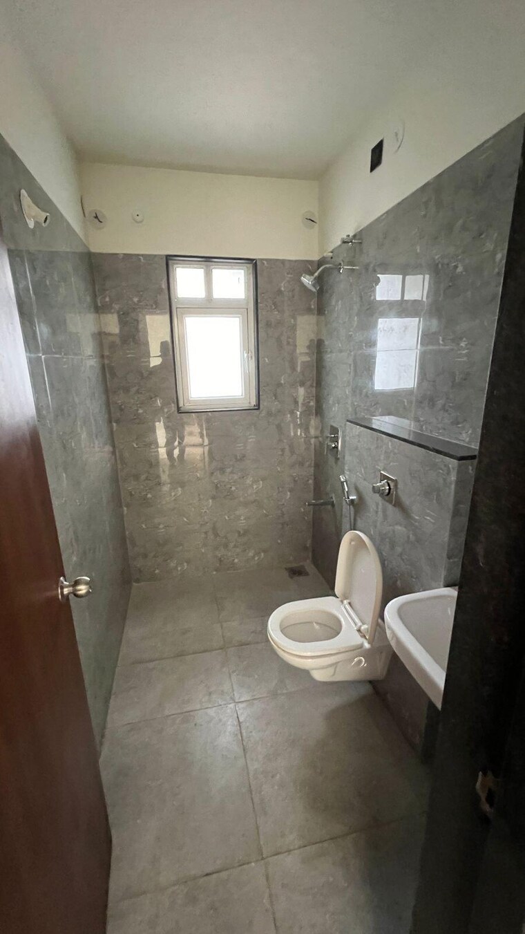 Bathroom, vtp-beaumonde 2.5 Bedroom 1400 Sq.Ft. Apartment In Kharadi Pune 8914532