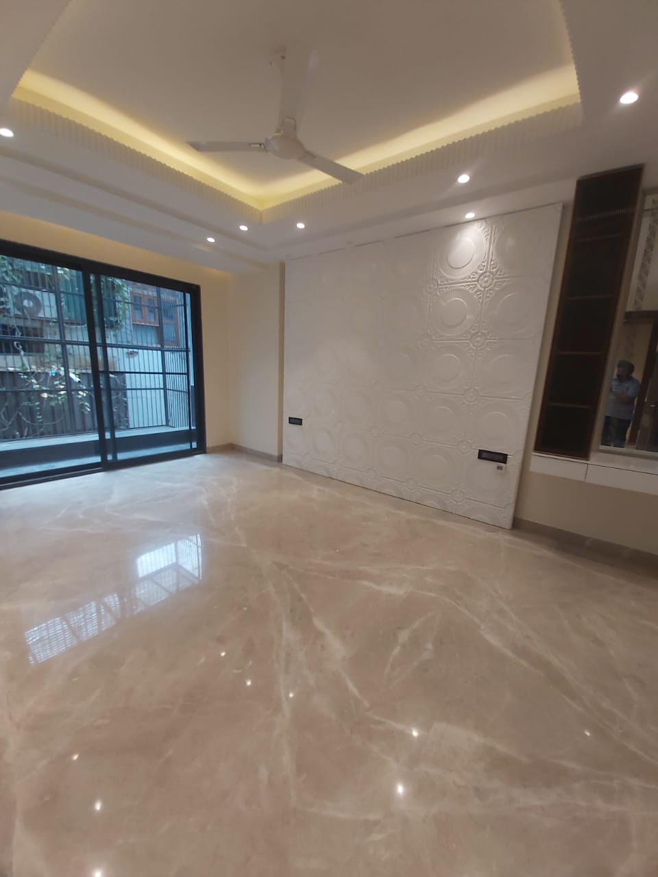 4 BHK 300 Sq.Yd. Builder Floor in Ansal Sushant Lok I