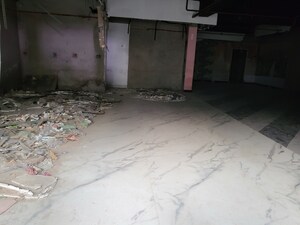  Showroom For Rent in Aliganj