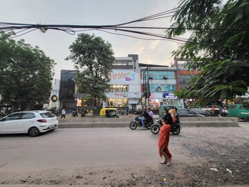 Parking in  Showroom at Aliganj – for Rent