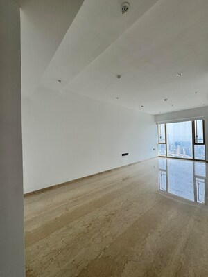 Room in 3 BHK Apartment at Lodha World Crest, Worli – for Rent