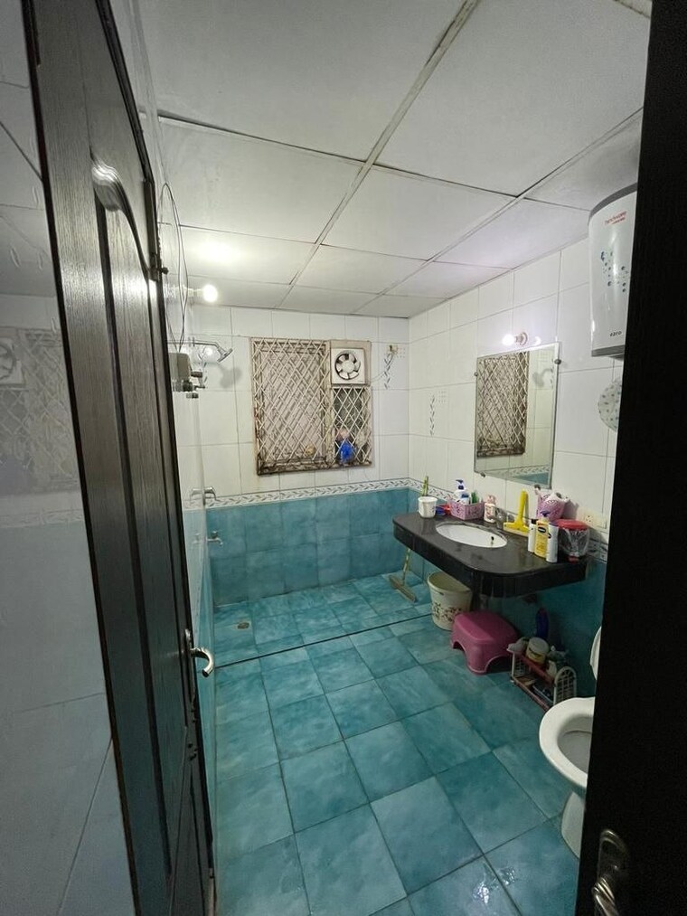 Bathroom, sahastradhara road 3 Bedroom 117 Sq.Yd. Independent House In Sahastradhara Road Dehradun 9396675