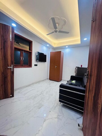 Living Room in 1 BHK Apartment at Saket – for Rent