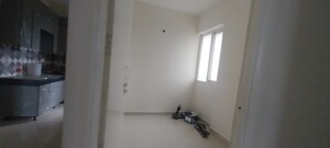 Room in 2.5 BHK Apartment at Signature Global Golf Greens, Sector 79 – for Rent