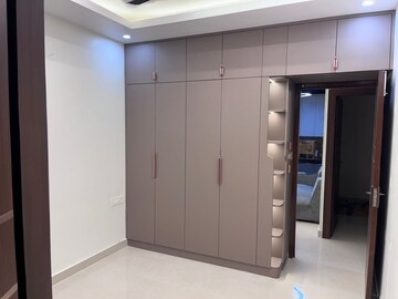 Room in 2.5 BHK Apartment at Signature Global Golf Greens, Sector 79 – for Rent