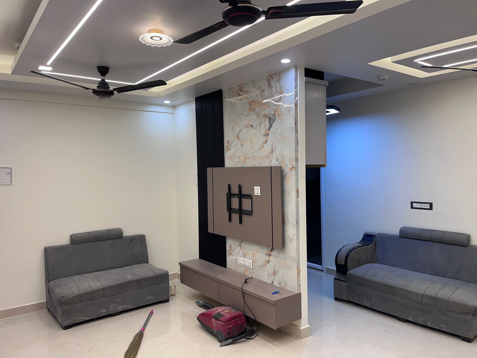 2.5 BHK + Extra Room Apartment For Rent in Signature Global Golf Greens