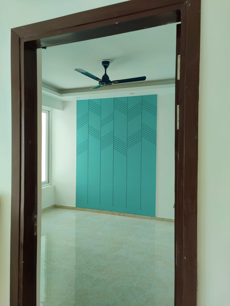 Room, omaxe-royal-residency-faridabad 3 Bedroom 1685 Sq.Ft. Apartment In Sector 79 Faridabad 9396794