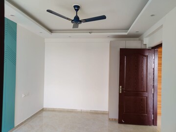 Room in 3 BHK Apartment at Omaxe Royal Residency Faridabad, Sector 79 – for Sale