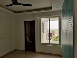 Room in 3 BHK Apartment at Omaxe Royal Residency Faridabad, Sector 79 – for Sale