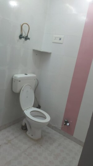 Bathroom in 1.5 BHK Builder Floor at Mayur Vihar – for Rent