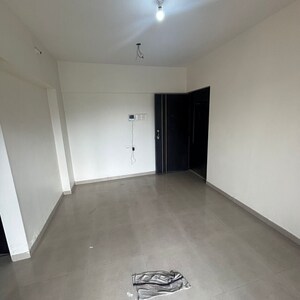 Room in 1 BHK Apartment at Rosa Elite, Bhayandarpada – for Sale